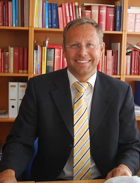 Rechtsanwalt Dr. Paul Fuchs in Thalheim bei Wels
